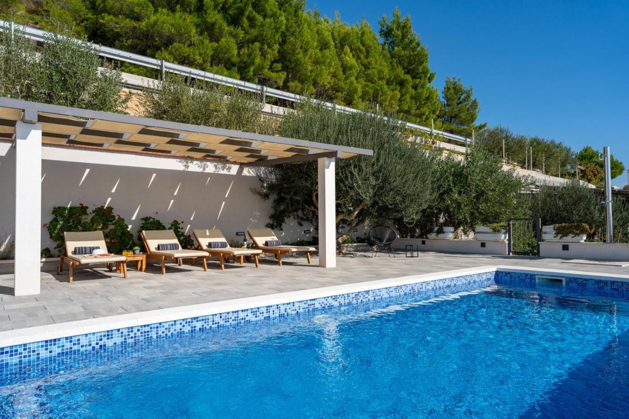 Villa Dream With Private Pool, 2 Bedrooms With En-Suite Bathrooms, Sea View オミシュ エクステリア 写真