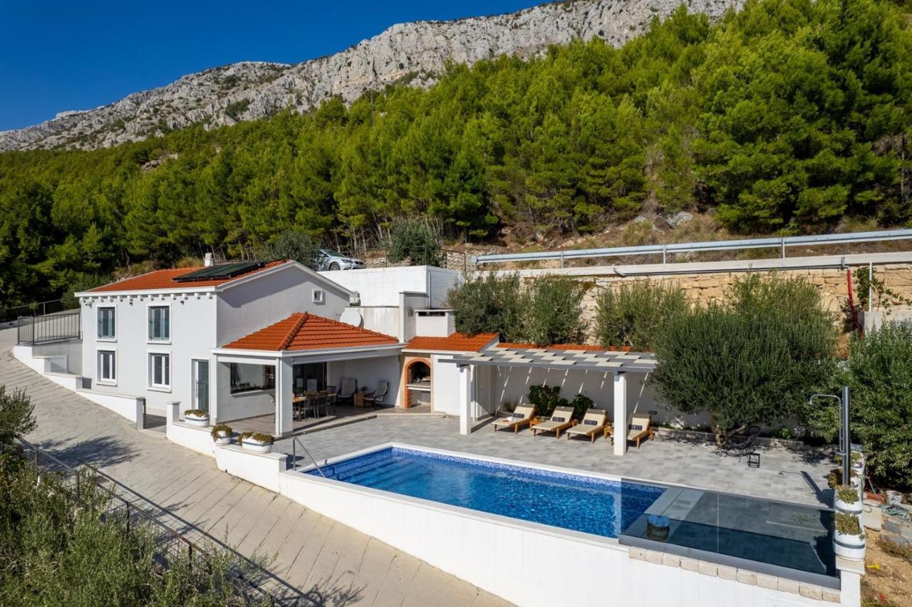 Villa Dream With Private Pool, 2 Bedrooms With En-Suite Bathrooms, Sea View オミシュ エクステリア 写真