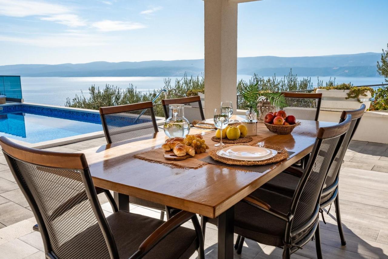 Villa Dream With Private Pool, 2 Bedrooms With En-Suite Bathrooms, Sea View オミシュ エクステリア 写真