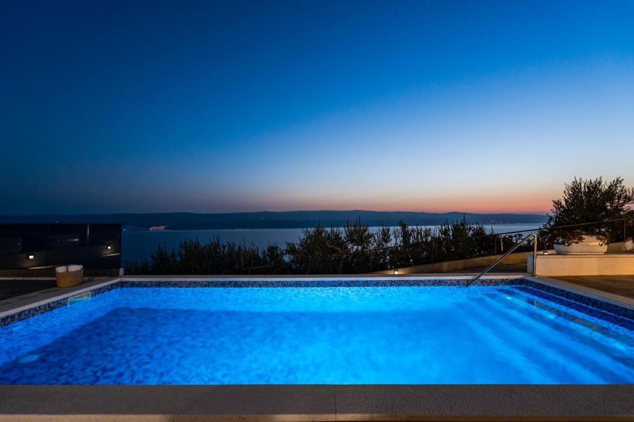 Villa Dream With Private Pool, 2 Bedrooms With En-Suite Bathrooms, Sea View オミシュ エクステリア 写真