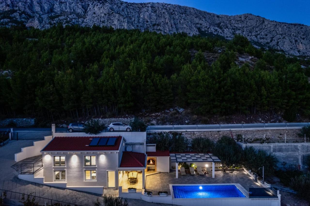 Villa Dream With Private Pool, 2 Bedrooms With En-Suite Bathrooms, Sea View オミシュ エクステリア 写真